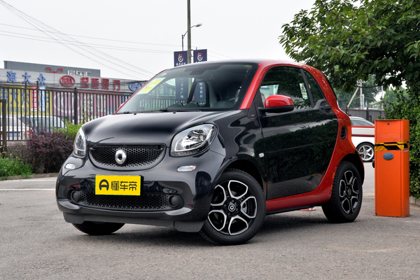 smart fortwo 2018款 0.9T 66千瓦硬顶先锋版 国V厂商_基本信息图