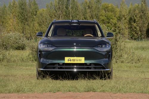 问界M9五座版上市，两种动力可选，售价46.98万元起