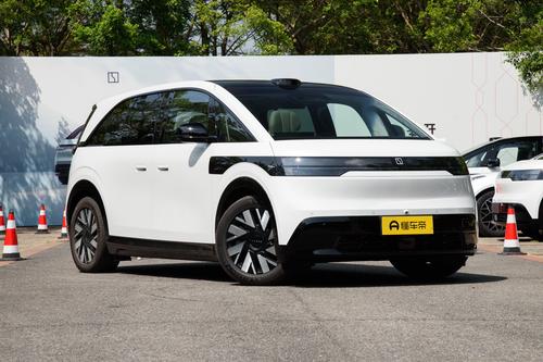 ZEEKR MIX ：配隐藏门把手+激光雷达，续航702km！