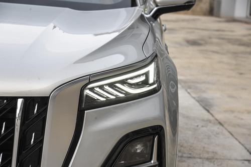 燃油车是明日黄花？这车配爱信8AT，既豪华又省油，月销8810辆