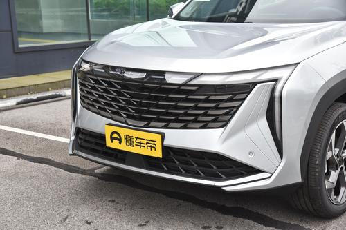 真要硬刚CR-V？动力不变，价格降低，配置升级，新款博越L来了！