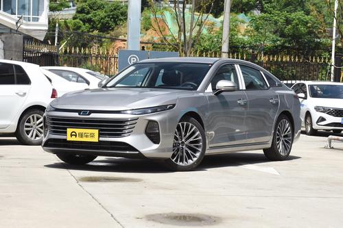 优惠完仅7.59万元起，体验一汽奔腾B70，日常家用怎么样？