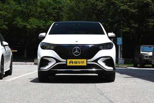 奔驰EQE SUV 350 豪华版仅需6.8秒破百，续航595KM，售价51万