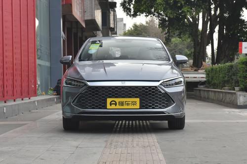 2024款秦PLUS DM-i实拍，动力平顺，油耗经济，表现如何？