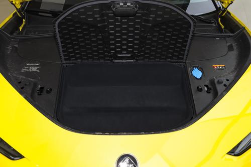 百万级纯电轿跑，双电机爆918匹马力，零百加速2.95s，这车够带劲