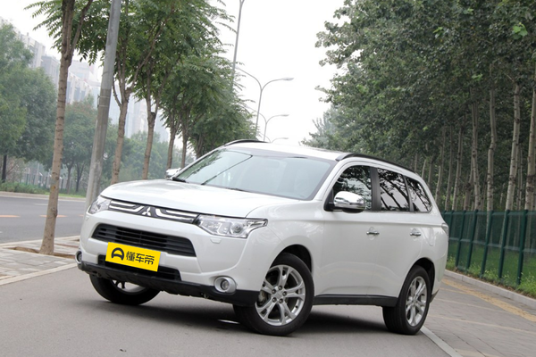 欧蓝德(进口) 2013款 2.4L 四驱豪华导航版 7座厂商_基本信息图