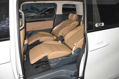 插混MPV新贵，油耗5.7L，带零重力座椅，一口价20.98万，真难得！