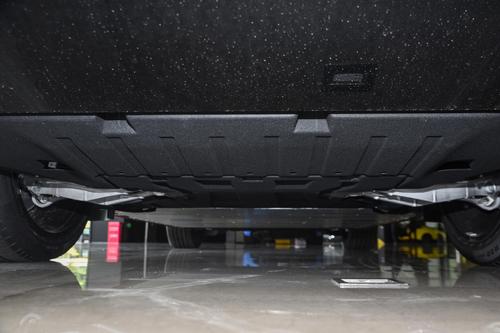 实拍路特斯Eletre，4.5秒破百，前后多连杆独悬+四驱，表现如何？