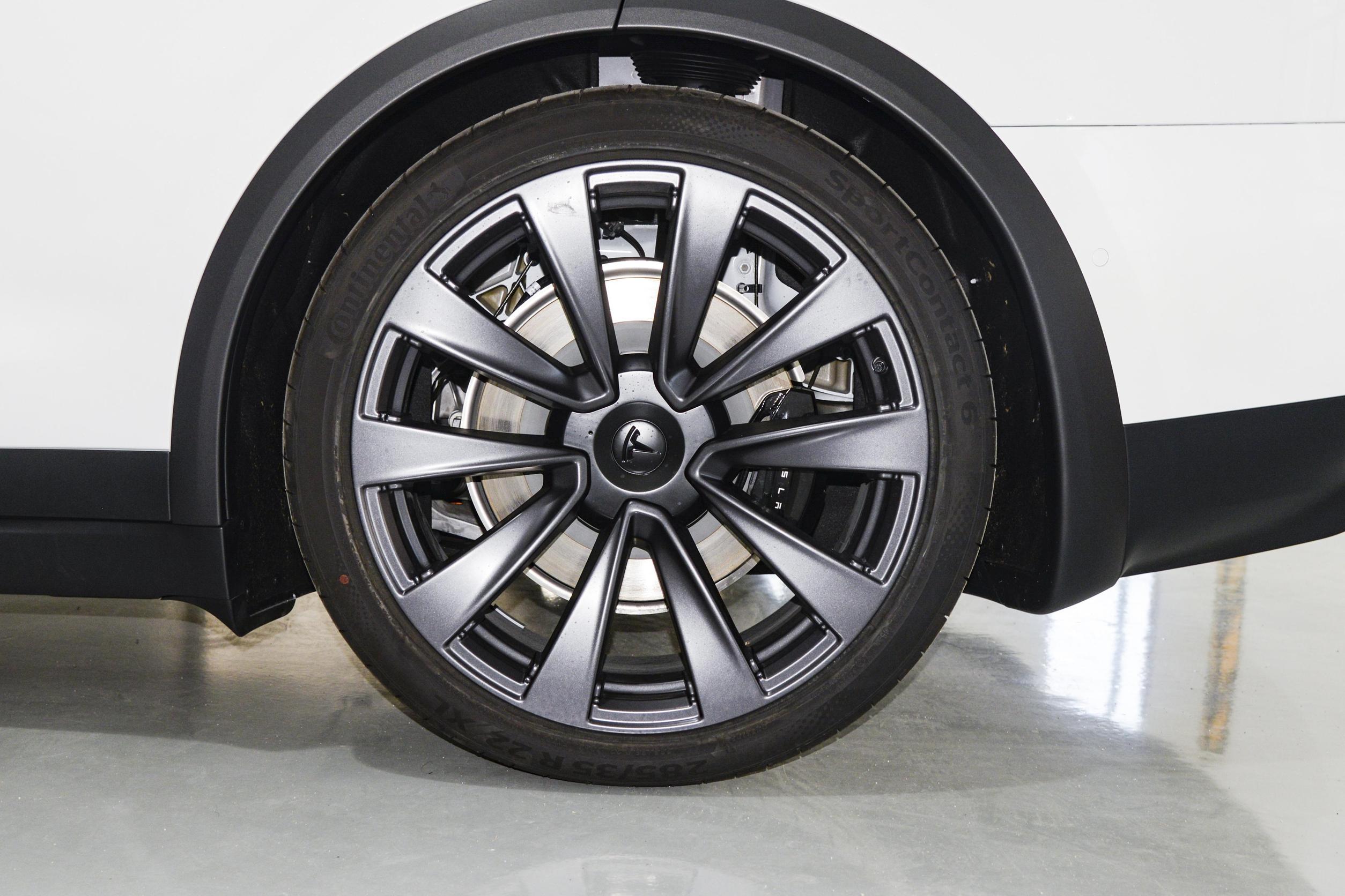 Model X 2023款 Plaid版 三电机全轮驱动图片_特斯拉_36/51张图片_汽车外观图库_懂车帝