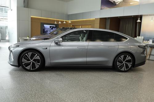 中大型豪车“新贵”！大溜背+无框门，3.8秒破百，带4枚Orin X芯片