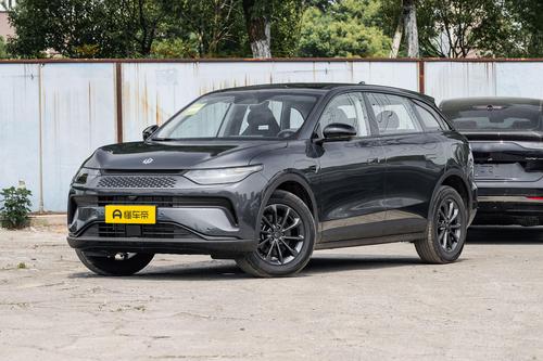 15万级SUV怎么选？都是国产实力派，宋PLUS VS 零跑C11谁更胜一筹？