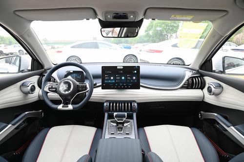 售价13.78-16.58万，选装充电桩，适合家用的元PLUS值得买