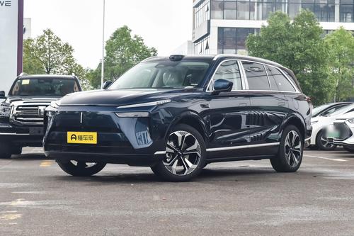 32万级的新能源SUV，配8295芯片+5块大屏，续航1343km