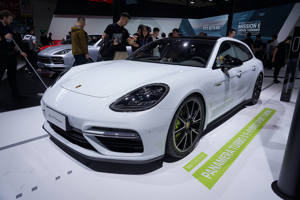 Panamera E-Hybrid 2018款 Panamera Turbo S E-Hybrid Sport Turismo 4.0T轴距(mm)_车身图