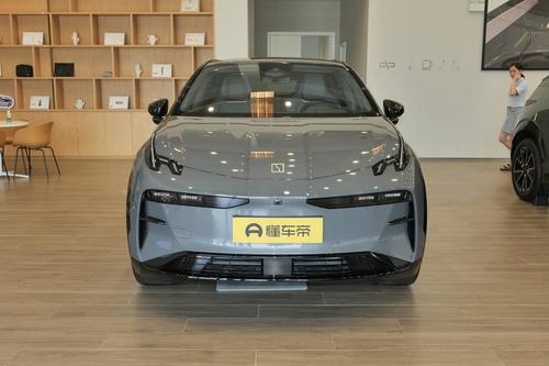 14.9万起售，配8155芯片+400V快充，还可选冰箱，值得买？