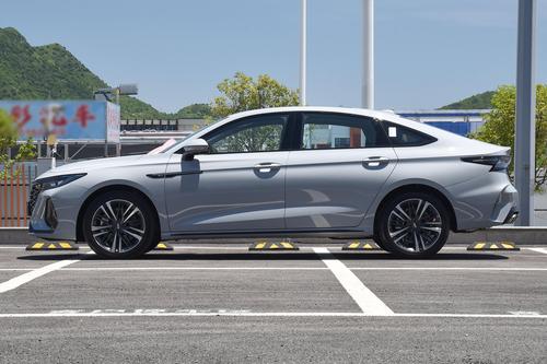 新增2.0T版本，艾瑞泽8实力进一步增强