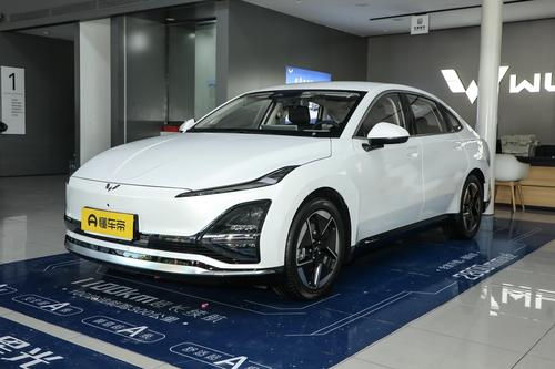 售9.98万起，定位纯电动紧凑型车，五菱星光EV香吗？