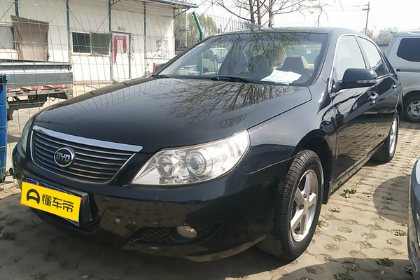 比亚迪F6 2008款 财富版 2.0L 手动舒适型油箱容积(L)_车身图