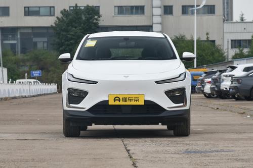 售价8.98万起，401km/501km可选，带8155P芯片，竞争银河E5