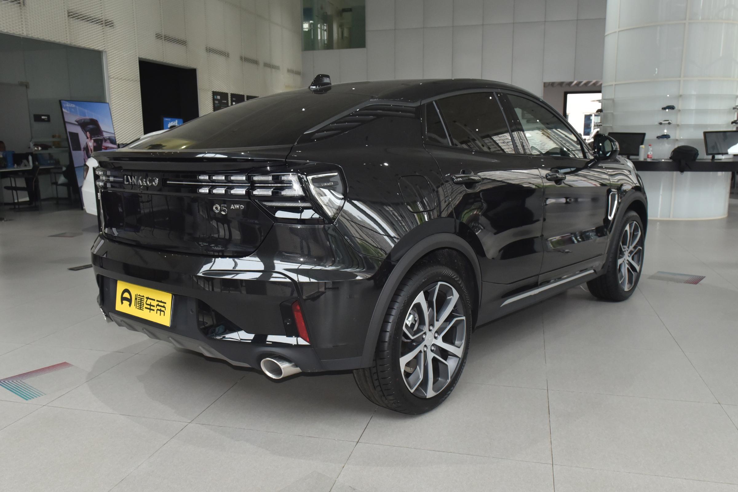 领克05壁纸_领克05_领克05外观图片_8/899张图片_领克05黑色/整车外观