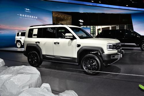 方盒子SUV，配1.5T插混，4.8秒破百，还喝92油，23.98万香吗？