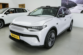 售14.88万起，定位中型SUV，零跑C11增程版哪款更值得入手？图1