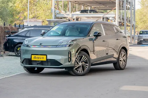 领克发力，主力中型SUV惠至17.18万起，破百4.6s+1.5T插混，带劲