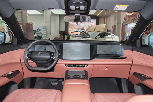 长安全新CS75 PLUS十日订单破万，这款车综合实力如何？