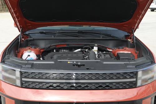 搭载2.0T+8AT，定位中型SUV，解读第五代胜达值得入手吗？