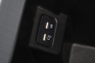 前排USB接口