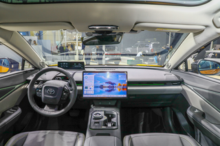 新车 | 纯电轿跑SUV/提供双色车身/2025年初上市 曝丰田bZ3C更多消息图3