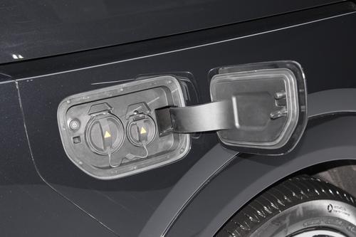 运动派MPV，标配双腔空悬+后轮转向，0首付0息，年轻家庭来看这车