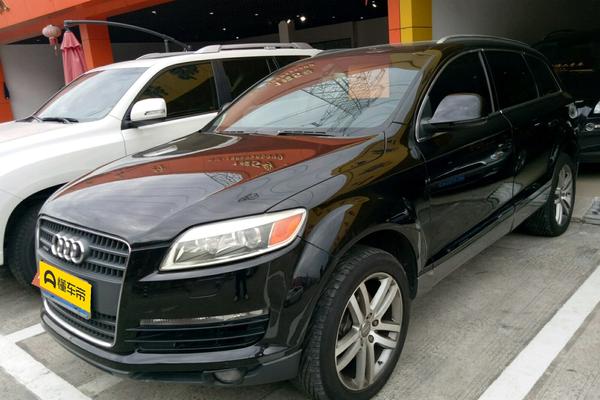 奥迪Q7 2006款 3.0 TDI quattro行李舱容积(L)_车身图