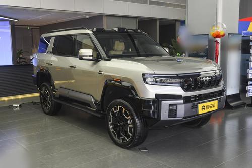 方程豹豹8预订开启，定价40-50万，搭载华为智驾，车长超5米1