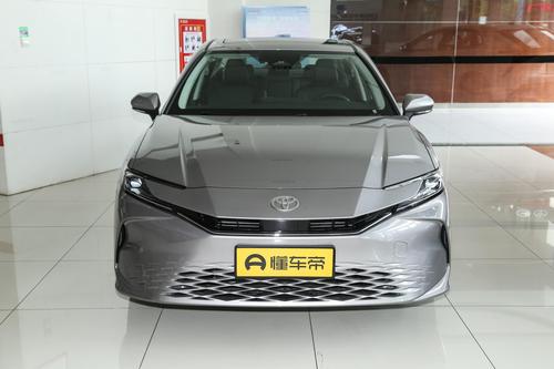 丰田凯美瑞：6月卖出12281台，油耗不高家用如何？