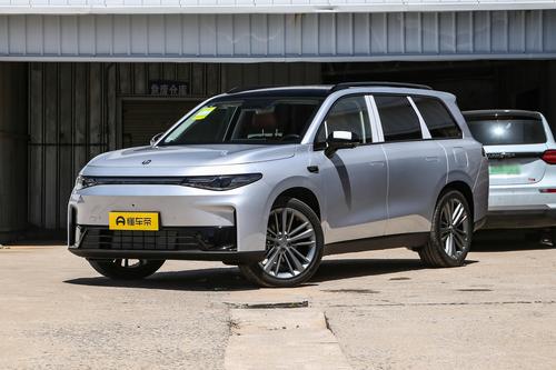 零跑C16：8月交付量突破8000辆，家用六座SUV可以看看它