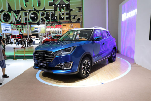 众泰T300 2017款 1.5T CVT旗舰型 双色厂商_基本信息图