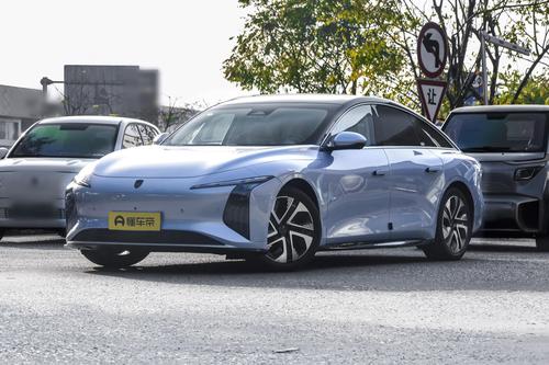 15万买台中大型新能源车？这车续航650公里，还配超跑同款FSD悬挂