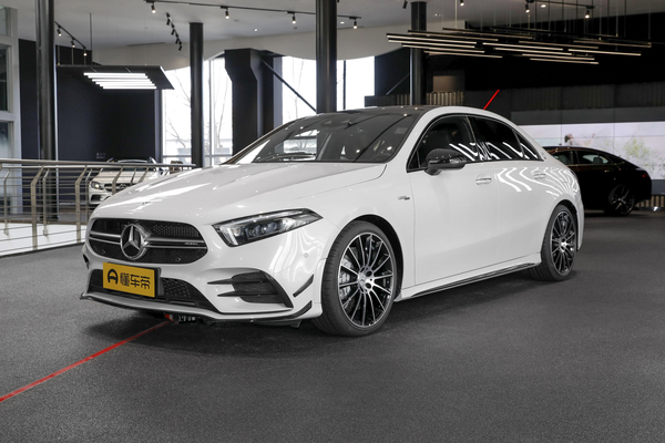 奔驰A级AMG 2022款 AMG A 35 L 4MATIC气缸排列形式_发动机图
