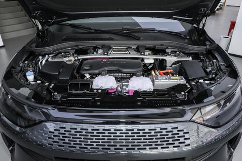 解读零跑C11：轴距2930mm，配1.5L增程动力，表现如何？