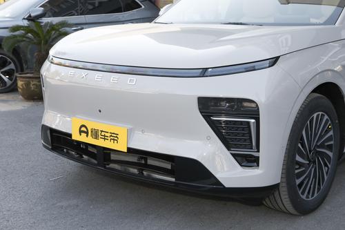 奇瑞新选手，四驱大SUV，配8295P芯片，综合续航1500km，带劲不？