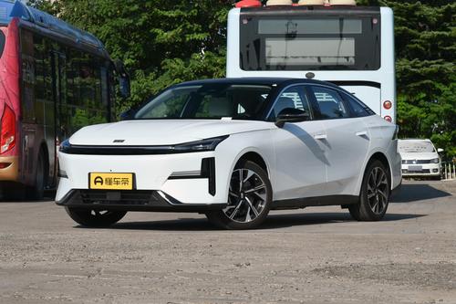 吉利银河L6上市，11.58万起售，续航1370km，秦PLUS DM-i压力大了