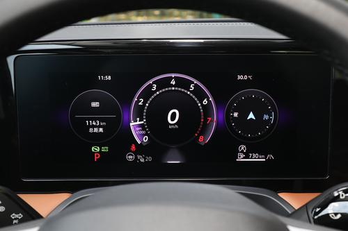 实拍大众迈腾B9：搭载2.0T+7DCT，动力充沛，值得入手吗？