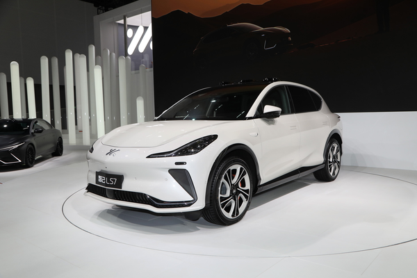 智己LS7 2023款 100kWh 四驱版厂商_基本信息图