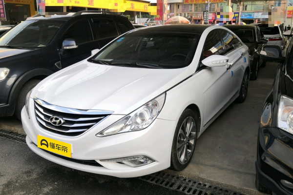 索纳塔八 2014款 2.0L 自动尊贵版油箱容积(L)_车身图