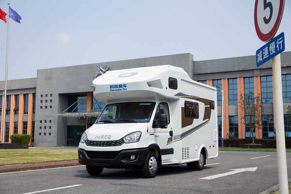 自由风 2024款 PLUS·后上门版·无拓展厂商_基本信息图