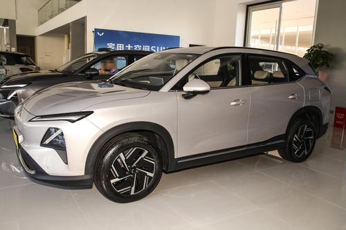 轴距2米8，家用大空间SUV，五菱星光S售9.98万起