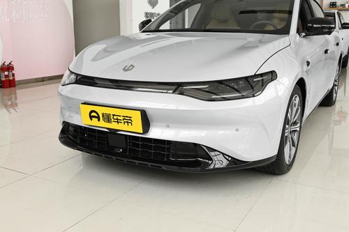 中大型轿跑看TA，无框门+8295P芯片+7.7秒破百，续航525km，带劲
