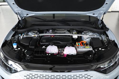 增程技术下的长途驾驶新体验！10月销量破万，零跑C11怎么样？