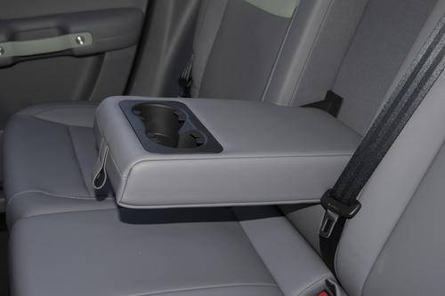 亲民方盒子之选，13万多就有四驱+涉水感应系统，比哈弗大狗还大